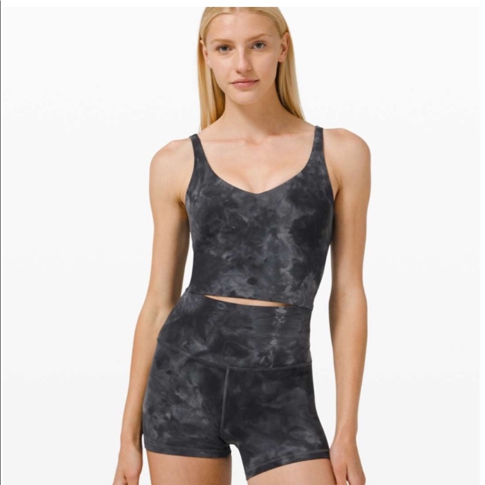 Lululemon Align Tank
Diamond Dye Pitch Grey Graphite Grey, size 6